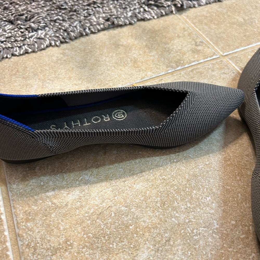 Barely worn Rothy’s